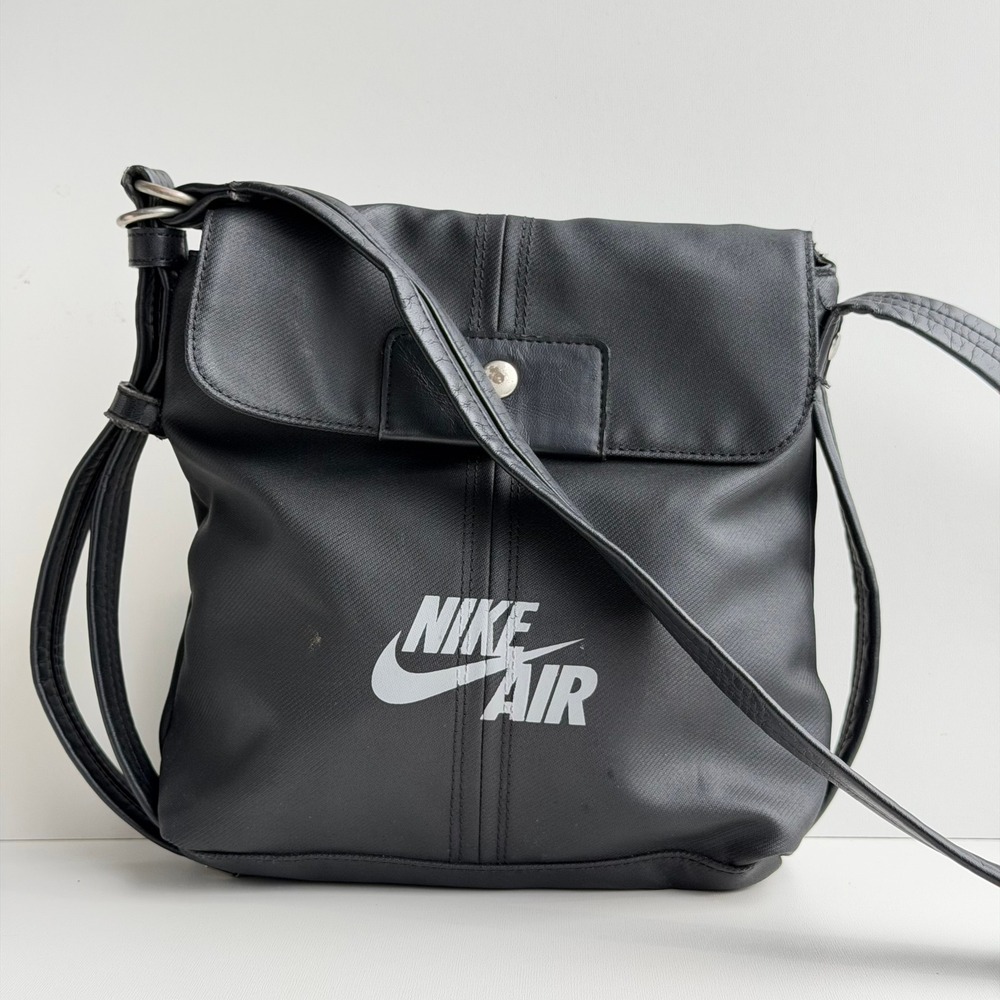 Vintage Nike Air Crossbody Messenger Bag Black Y2K Sporty Flap Pocket Leather